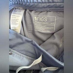 Figs Women’s Vapor Blue Space Dye Zamora Petite Jogger Scrub Pants